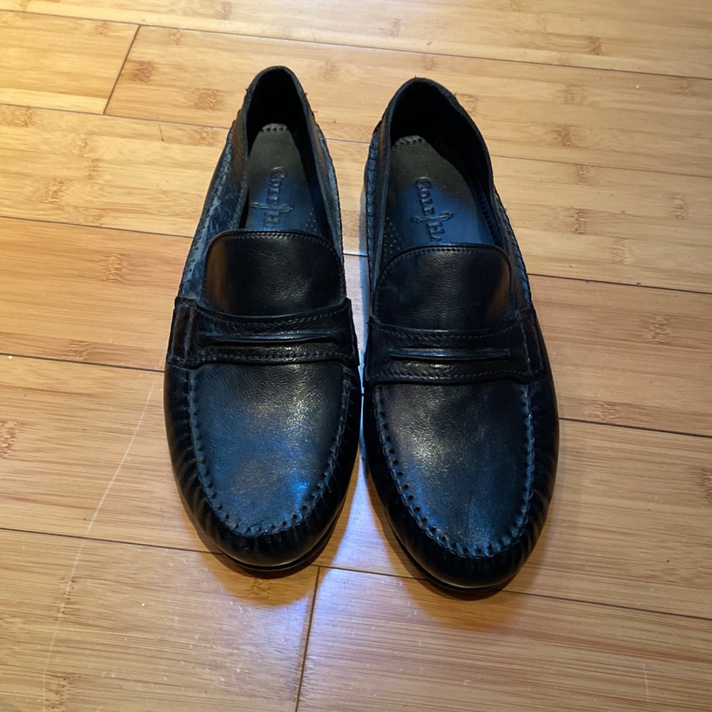 Black loafers men size 9, medium